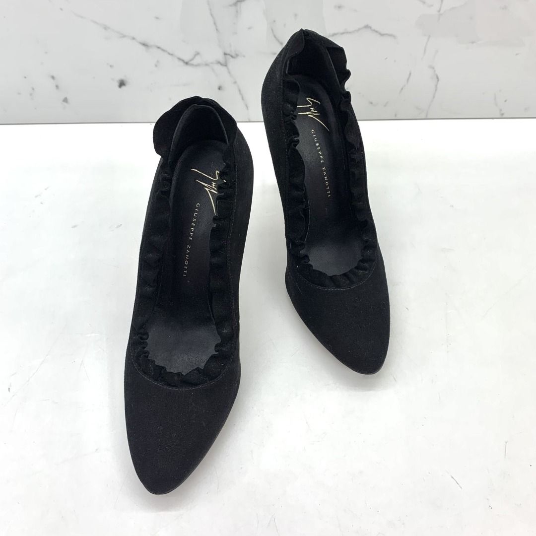Giuseppe zanotti top black suede heels