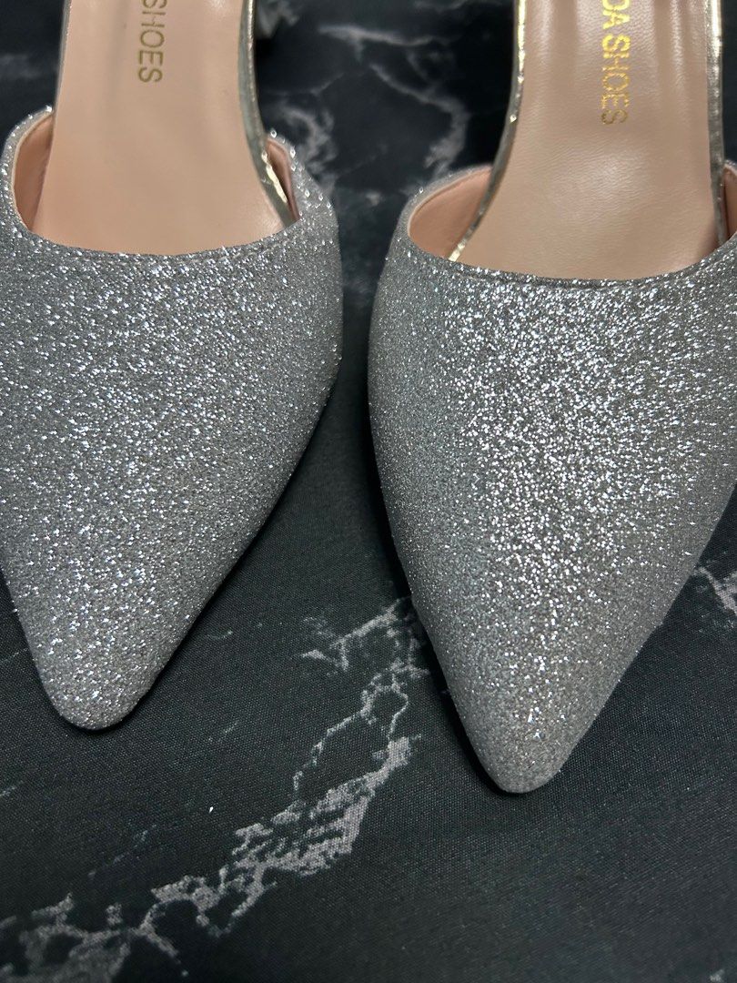 Glitter Heels Women s Fashion Footwear Heels on Carousell