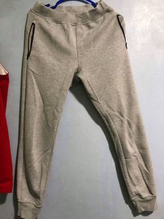 Gray Sweatpants (Uniqlo)