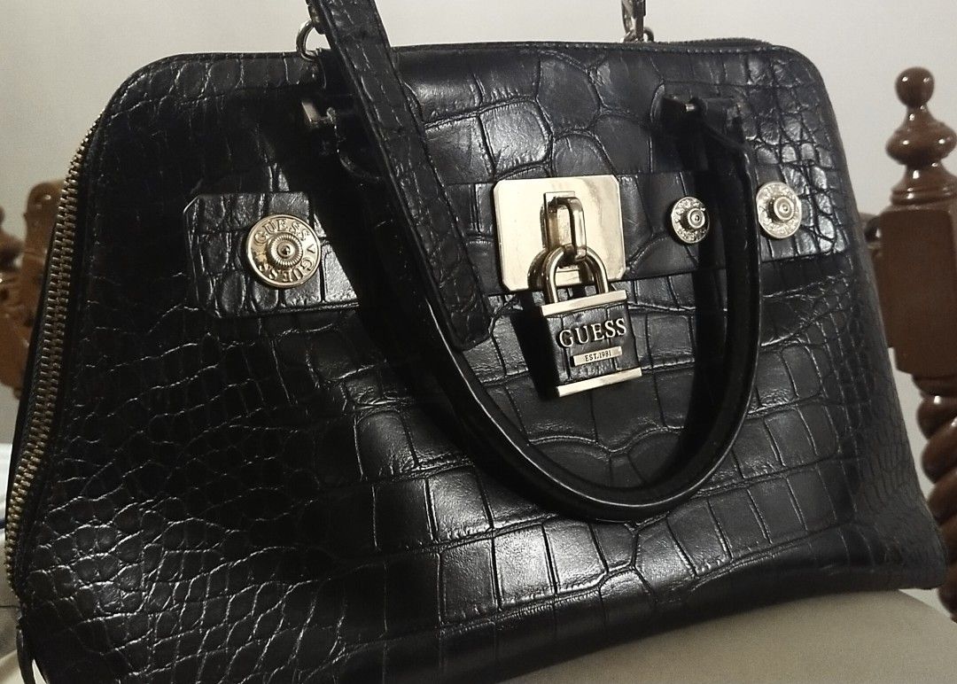 Guess anne hotsell marie dome satchel
