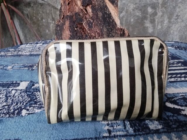 HENRI BENDEL COINPURSE Women s Fashion Bags Wallets Wallets