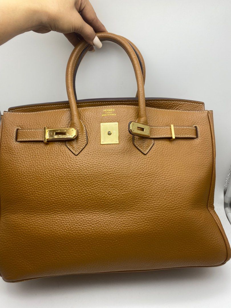 HERMES BIRKIN 30 with stamp (Category: Luxury Bags & Wallets) located in Bacolod City. Submitted by chuchaystuffs (Listing ID 1249403804, Image 1). Description: Signs of use and ung pull inside pocket Tpos ung prang metal sa labas na lock wla na dn po pls see pics .
