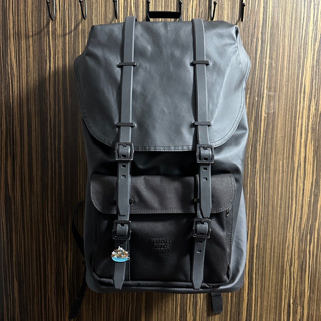 Herschel Little America Pro Water Proof 25L Men s Fashion Bags
