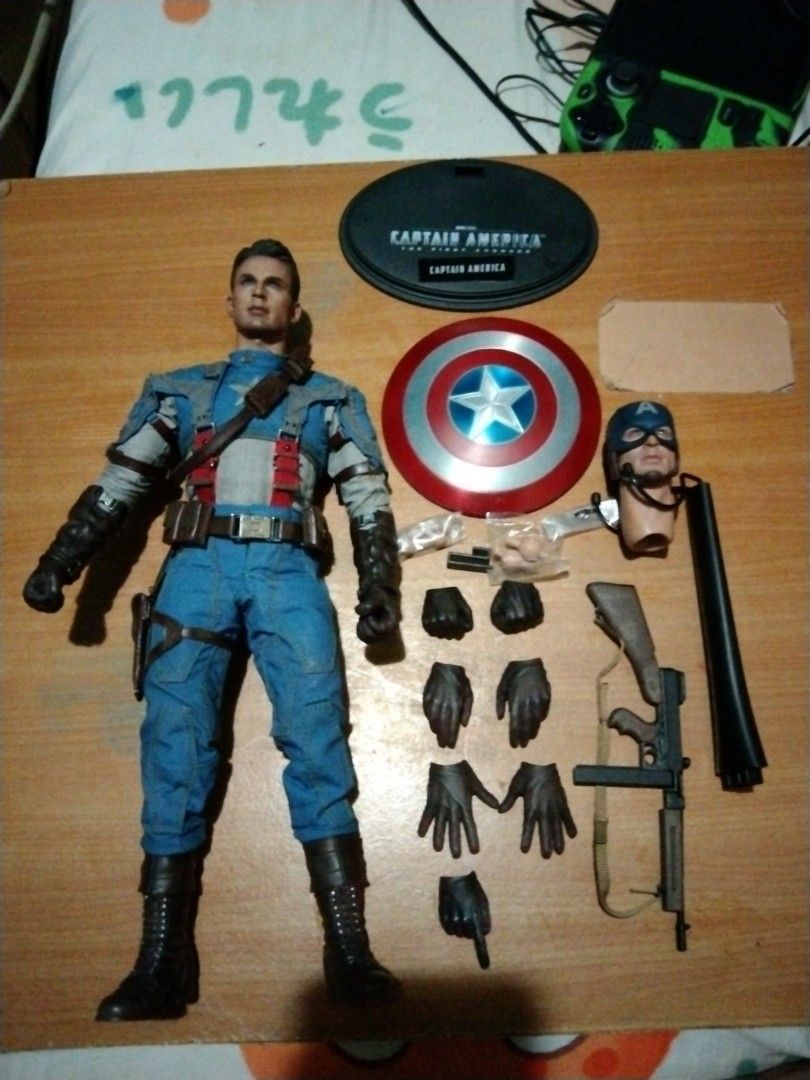 Hot toys captain america the first avenger, Hobbies Toys, Toys