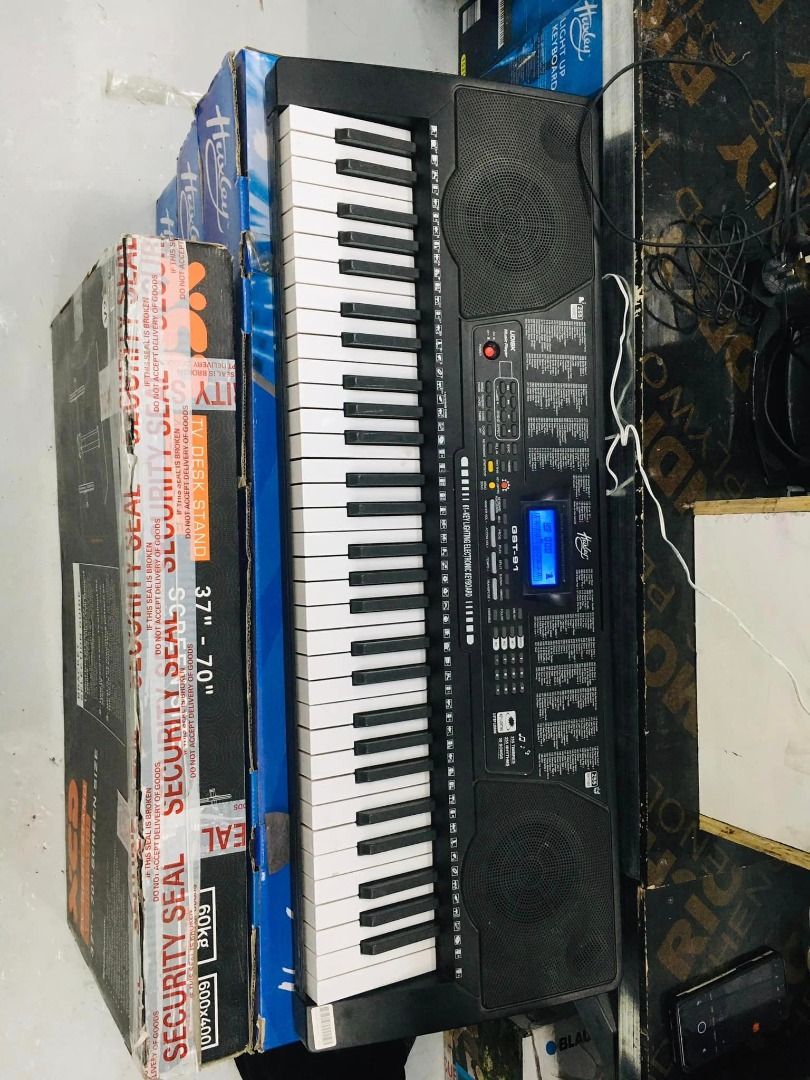 Huxley Electronic Keyboard 61 Keys, Hobbies & Toys, Music & Media