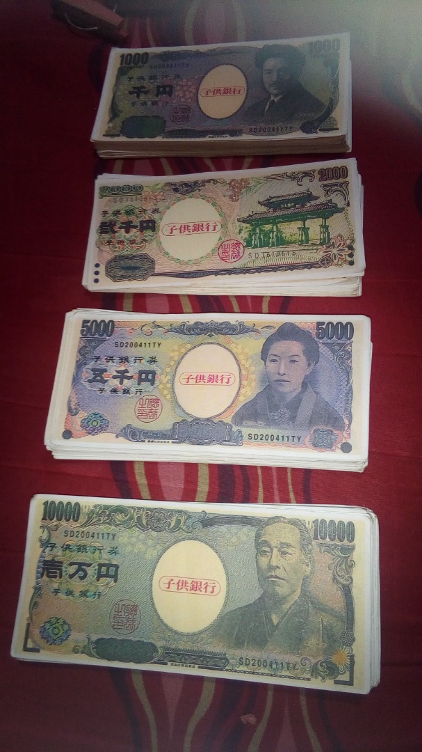japanese play money, Hobbies &amp; Toys, Toys &amp; Games on Carousell