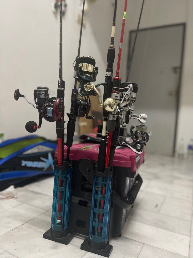 Jigging Box Daiwa TB7000 with 2 rod holders, Sports Equipment, Fishing