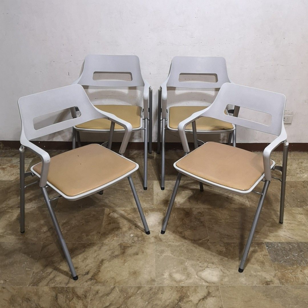 Heavy store duty armchair