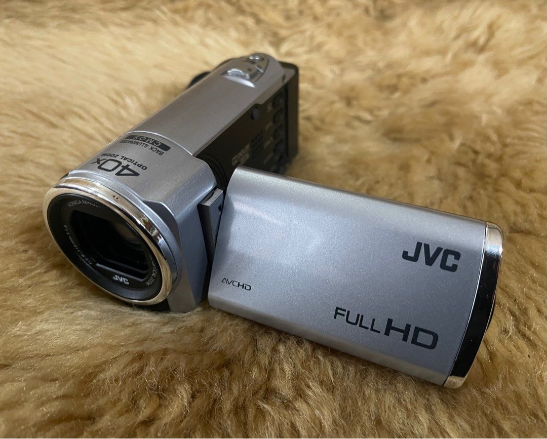 JVC  Everio GZ-E100-s