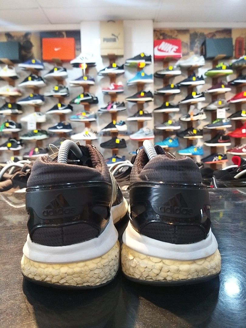 Giay adidas shop questar boost