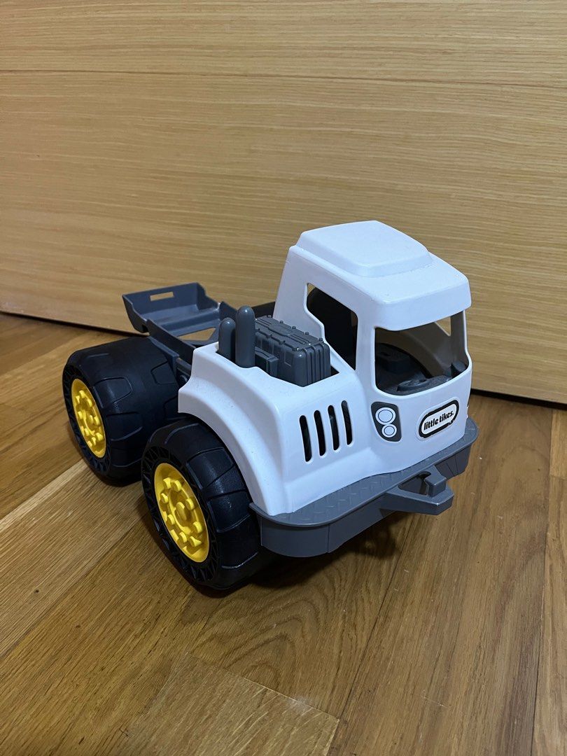 [little tikes] Dump Truck (missing bucket), Hobbies & Toys, Toys