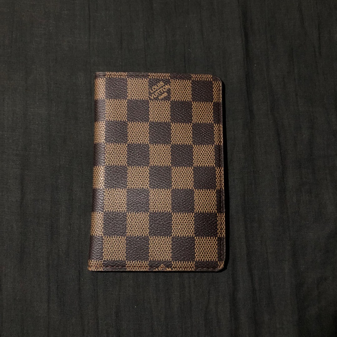LOUIS VUITTON DAMIER PASSPORT CASE on Carousell