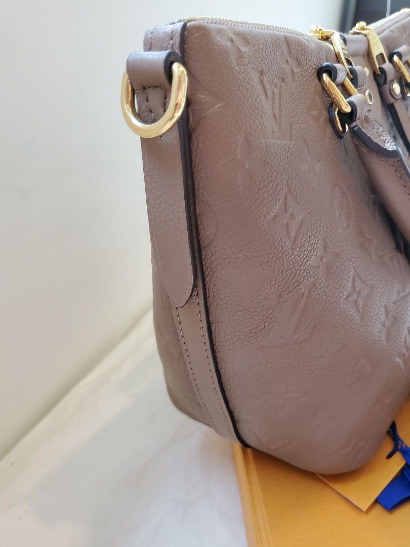 Louis Vuitton Mazarine PM bag in taupe & embossed leather. Similar