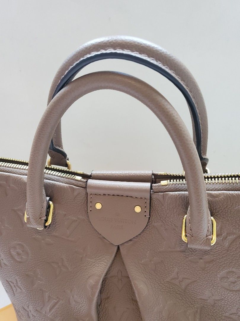 Louis Vuitton Mazarine PM bag in taupe & embossed leather. Similar