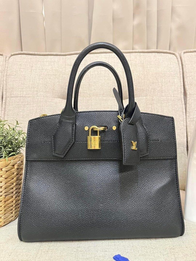 Louis Vuitton Steamer PM Black (Category: Luxury Bags & Wallets) located in Manila. Submitted by bagislifeshop (Listing ID 1249351628, Image 2). Description: 100% Authentic Louis Vuitton Steamer PM Black Condition: 9/10 Comes with Lockset .
