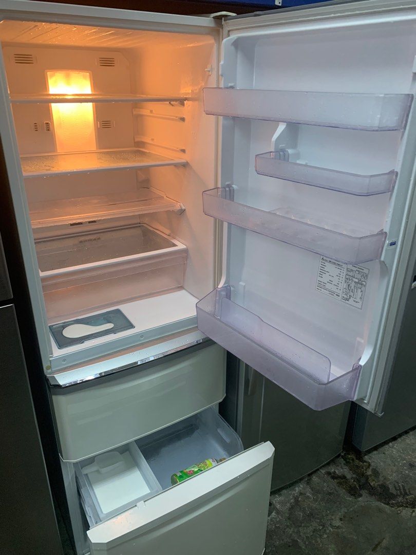 Mitsubishi 3Ticks 3Door Auto Icemaker Bottom Freezer Fridge, 306L, TV