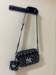 MLB MONOGRAM New York Yankees Mini Crossbody Bag 32BGDK111 MLB  กระเป๋าสะพายข้าง 11.5*18*2cm Sky Blue