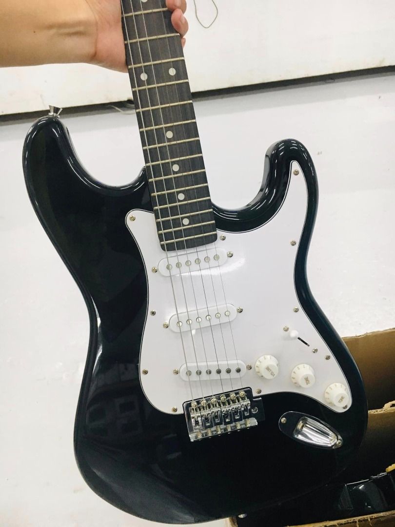 Monterey Electric Guitar on Carousell