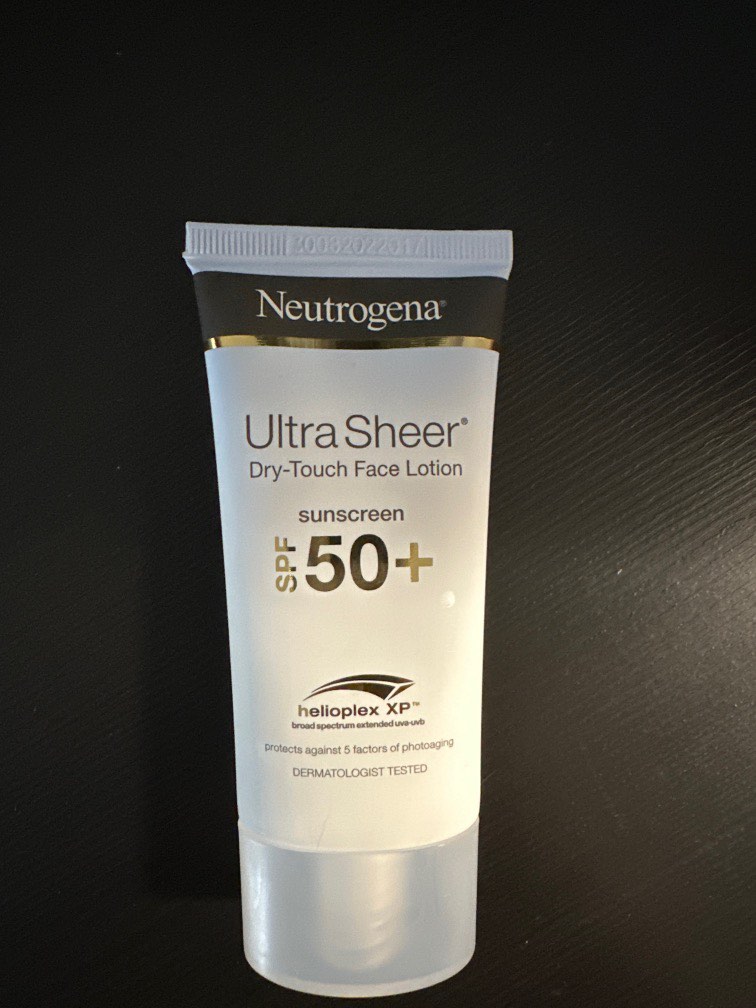 Neutrogena® Ultra Sheer Dry Touch Sunscreen SPF 50+