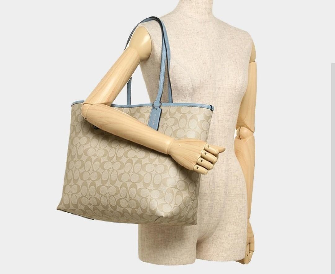 Coach f36658 hotsell reversible city tote