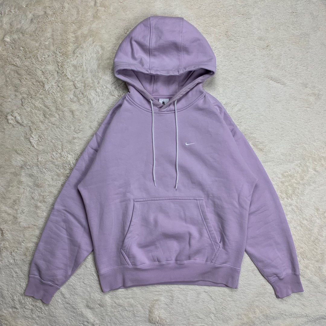 inverted swoosh nike