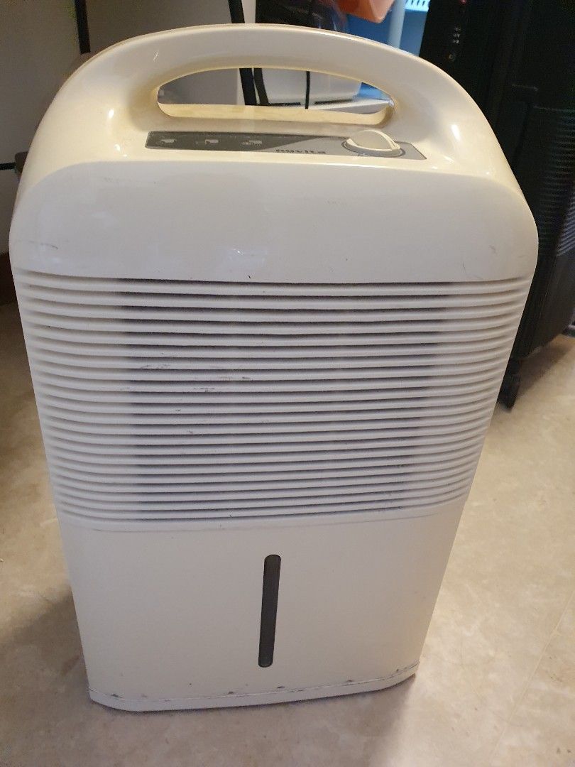 Not working novita Dehumidifier, TV & Home Appliances, Other Home