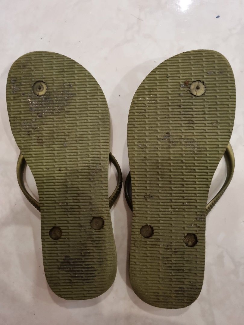Havaianas store army green