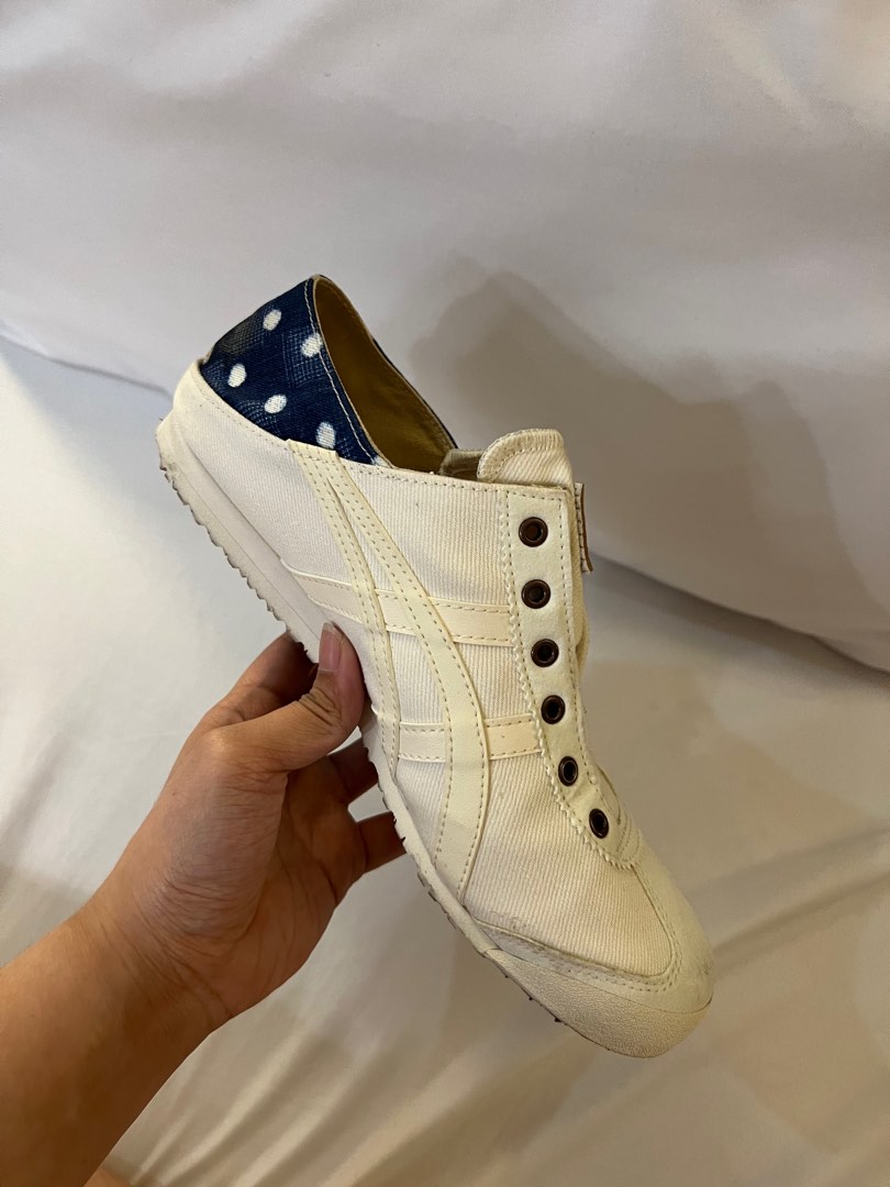 onitsuka slip on