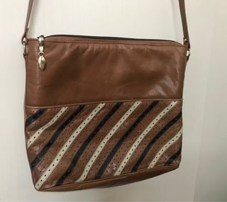 （分類：）位於 。 由 alifunk568 提交（商品編號 1249338869，圖片 1）。簡介： 。