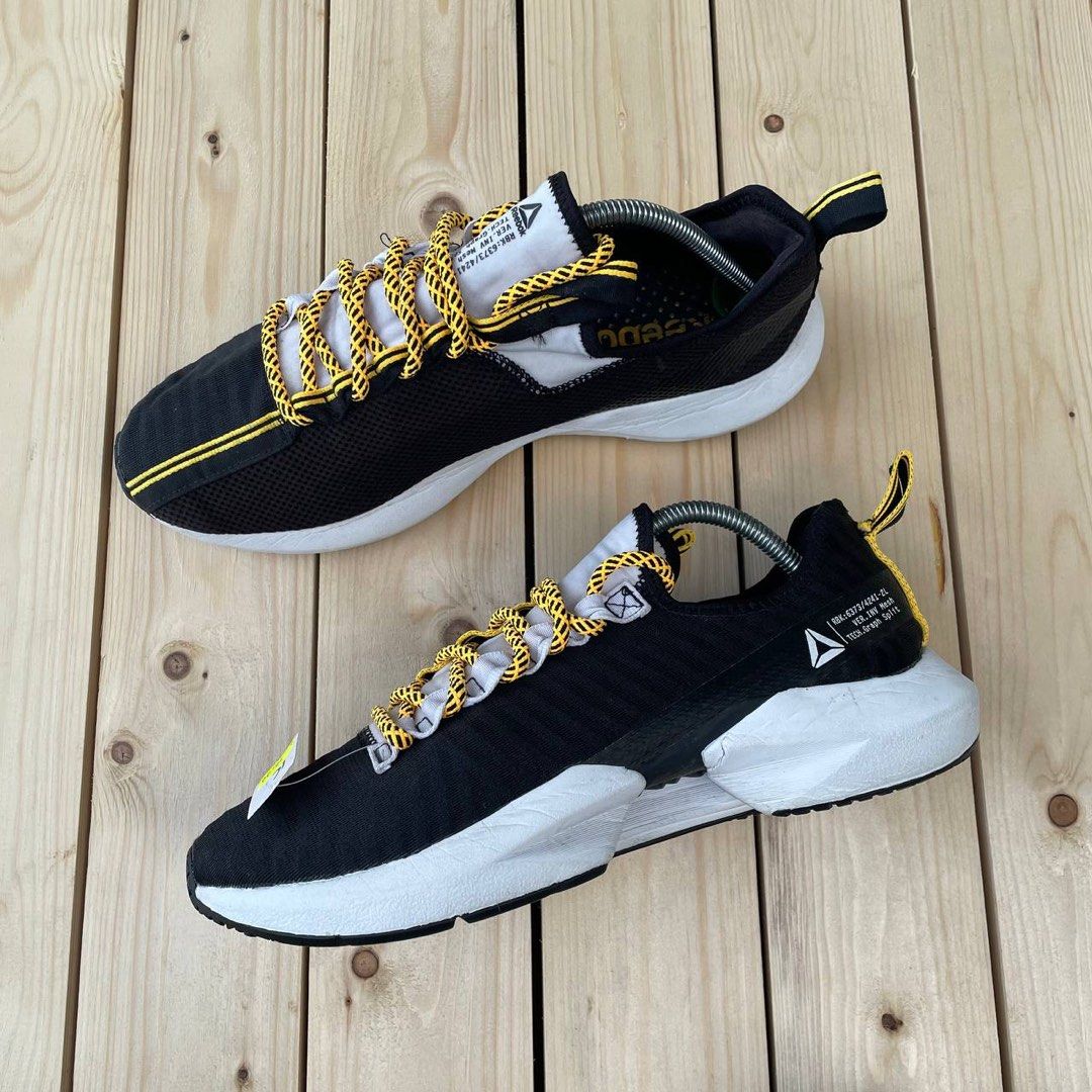 Reebok Sole Fury SE Jogging 10UK RM6O Men s Fashion Footwear Sneakers on Carousell