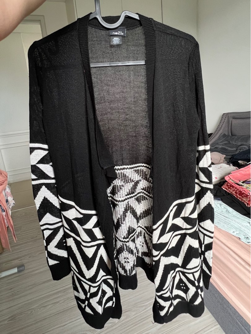 Rue21 long knitted cardigan Women s Fashion Coats Jackets and