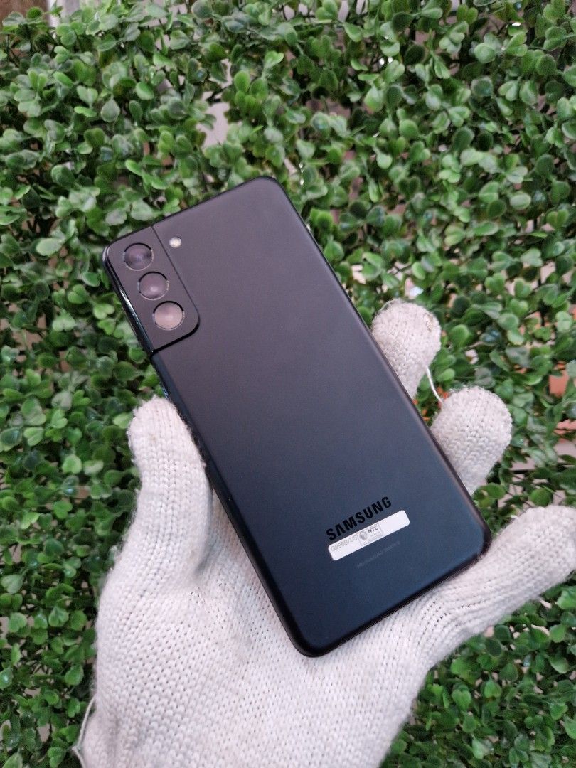 Samsung s21 plus 5g (Category: Samsung) located in Quezon City. Submitted by mubrogadgets (Listing ID 1249281714, Image 2). Description: SAMSUNG S21 plus 5G 💯no issue and no amolwd burn 💯no history of repair 💯super smooth performance Gaming phone -Exynos2100(5 nm)/Mali-G78 MP14 -128GB 8GB RAM 💯high quality display -Dynamic AMOLED 2X, 120Hz, -HDR10+, 1300 nits (peak) -6.2inches display 💯super linaw ng camera.
