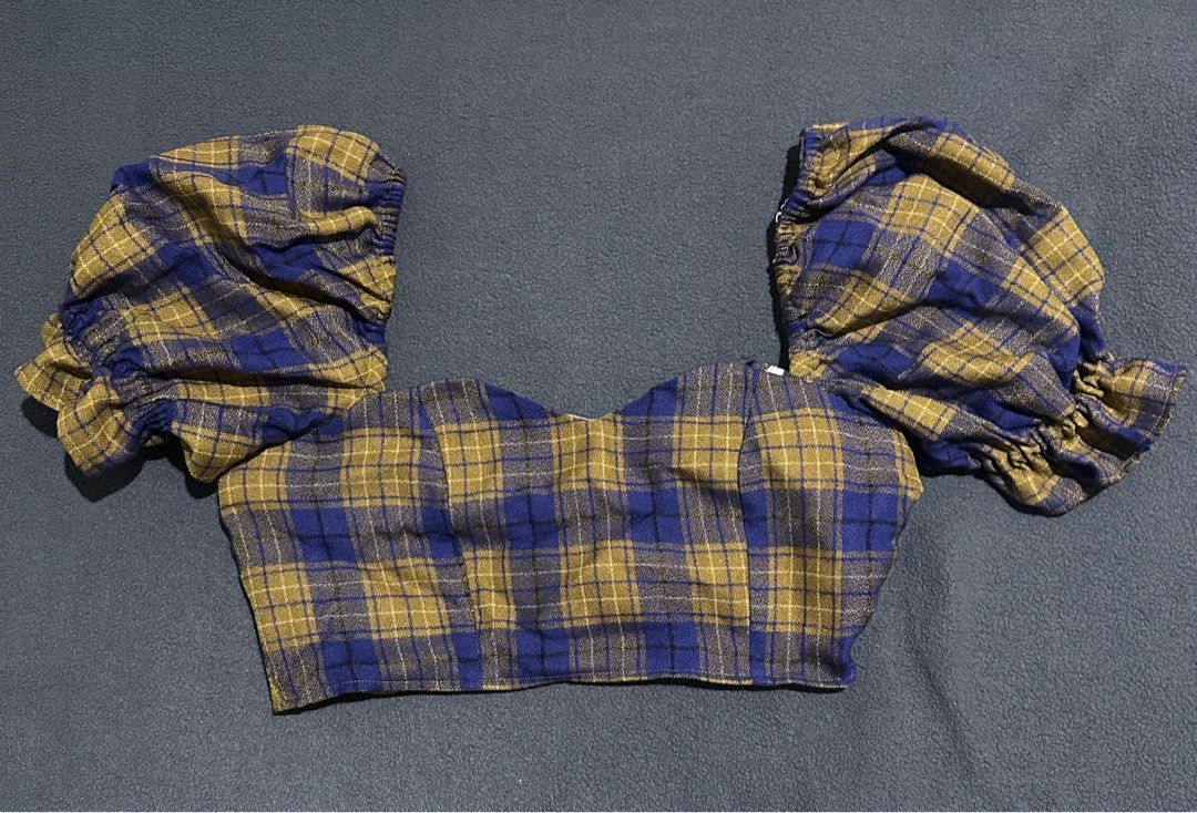 Sanina Top (Category: Others Tops) located in Manila. Submitted by jenosaur (Listing ID 1249365491, Image 1). Description: Selling my Sanina corset-like top with sweetheart neckline. Never used (could never find the right occasion to wear it for). Pls refer to the last slide for measurements. SF to be shouldered by buyer. All sales final..