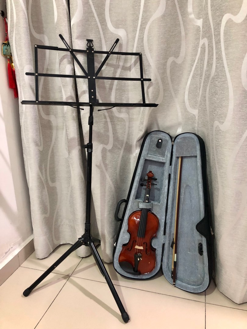 Santa Cruz 1/4 Violin and music sheet stand, Hobbies & Toys, Music