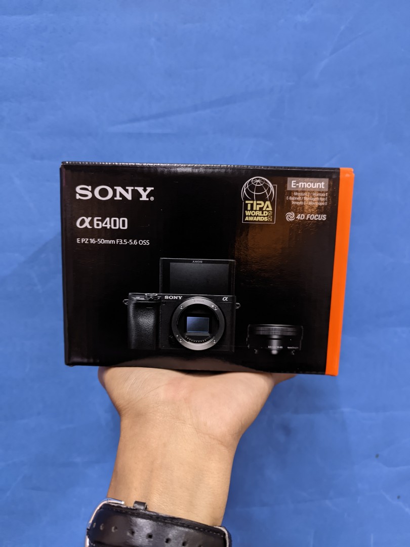 Sony a6400 with 16-50mm f3.5-5.6 OSS PZ Mirrorless Kit