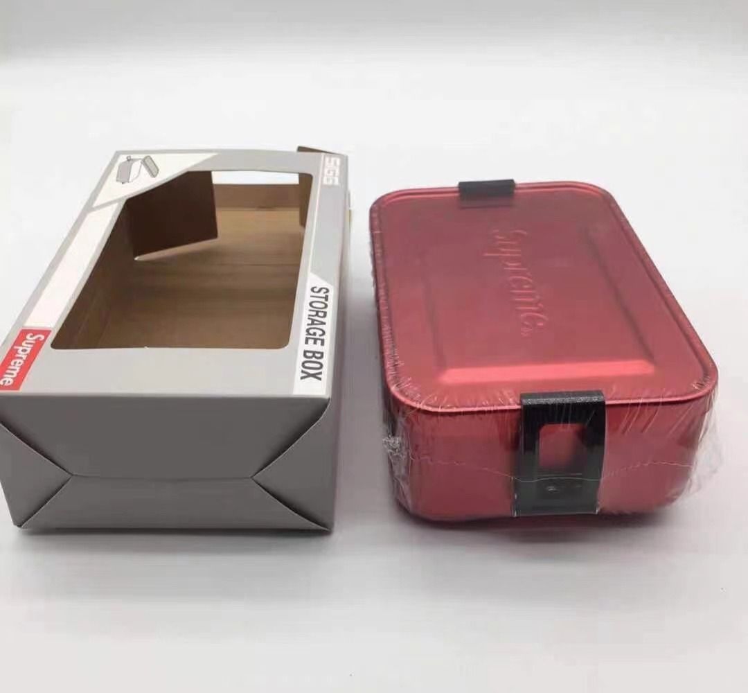 Supreme SS18 SIGG Metal Box Plus Red 飯盒紅色, 運動產品, 行山及