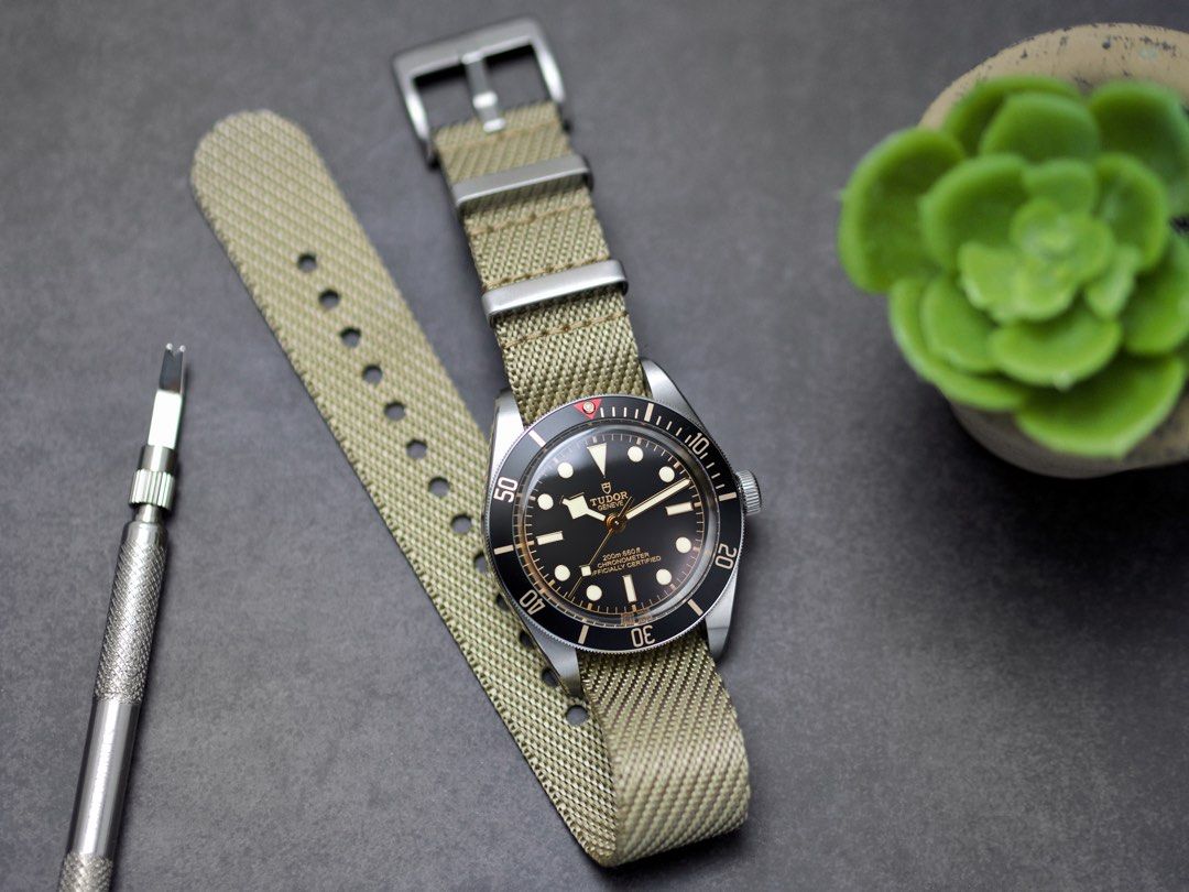 TIMEBAUBLES Premium Nylon Watch Straps - Sand (Category: Luxury Watches) located in Manila. Submitted by frewx (Listing ID 1249302387, Image 2). Description: Same day delivery within Metro Manila, Cavite and selected Laguna areas via Lalamove (₱220) Free Shipping Nationwide (2-7days via J&T) Leather Straps PP1,990 Quick Release Spring bar equipped Watch straps made with Genuine Cowhide Top-Grain Leather -Hand stitched -Satin Brushed finished Pin 