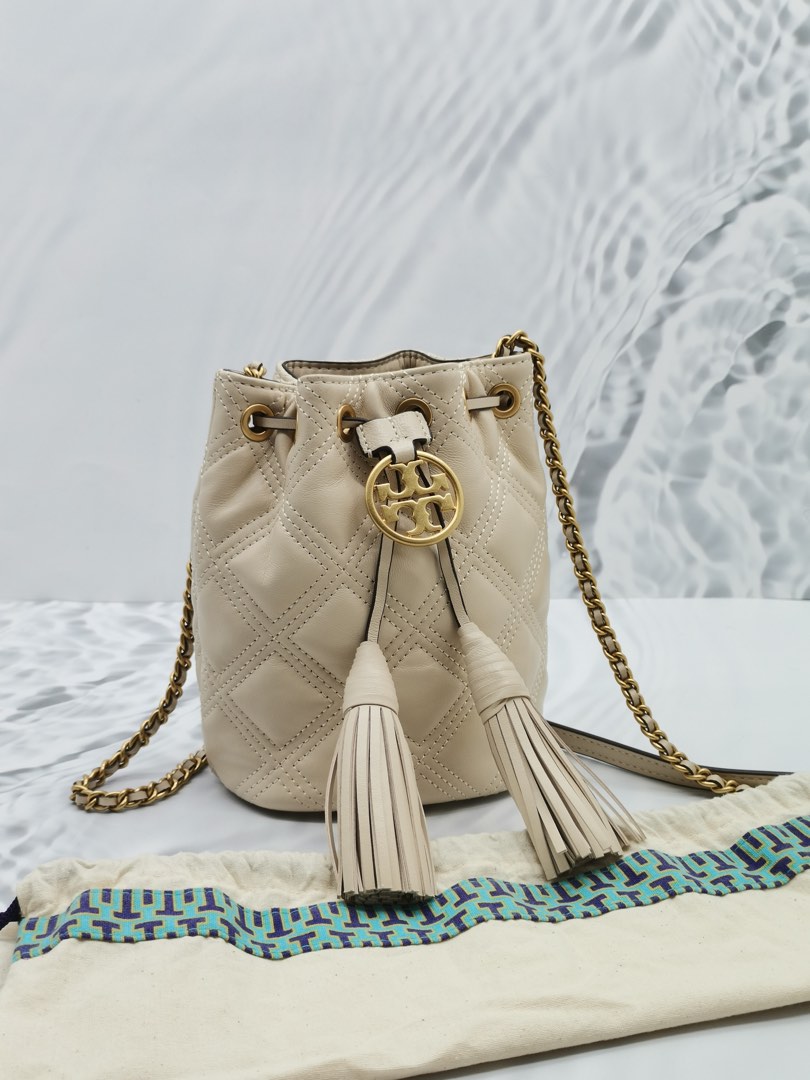 Tory burch chelsea quilted drawstring bag new arrivals