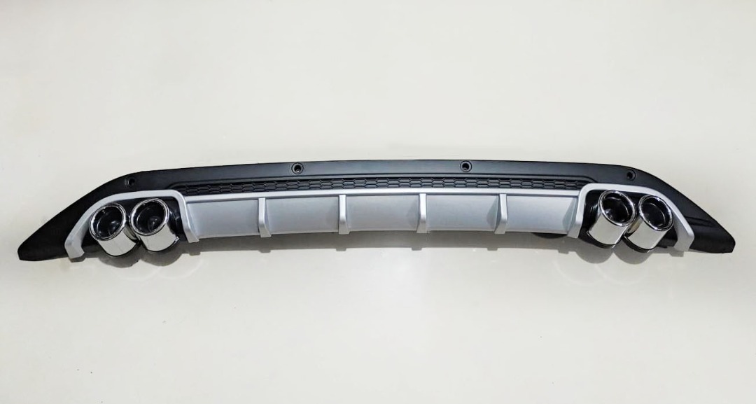 Toyota Rush 2018 to 2020 Two Tone Rear Bumper Diffuser with Reflector ...