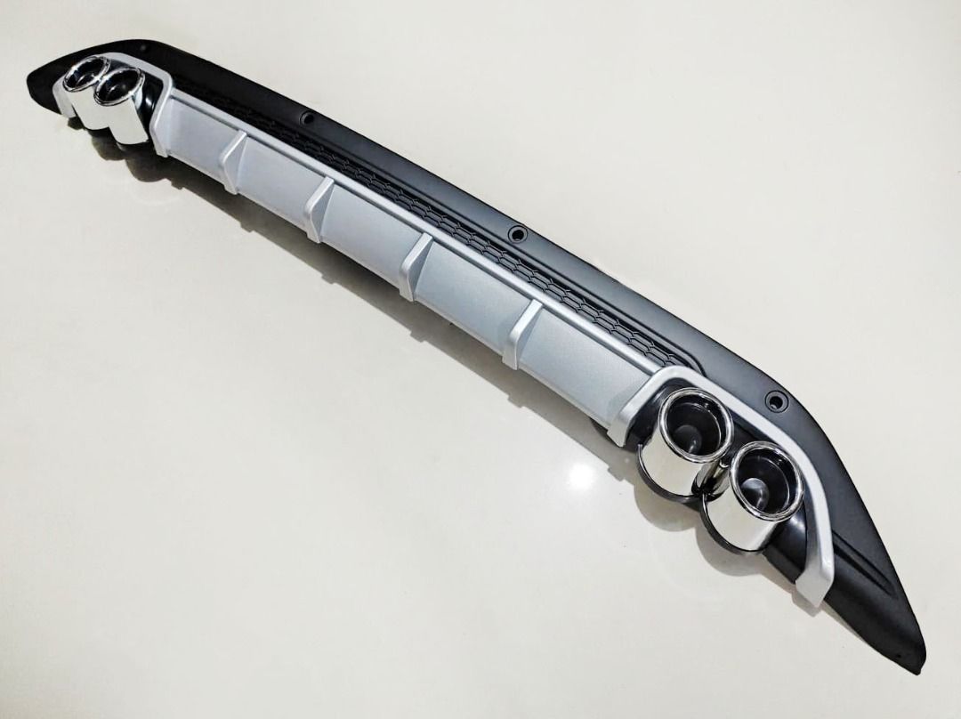Toyota Rush 2018 to 2020 Two Tone Rear Bumper Diffuser with Reflector ...