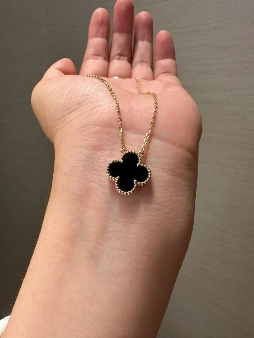 Van cleef & arpels black necklace outlet