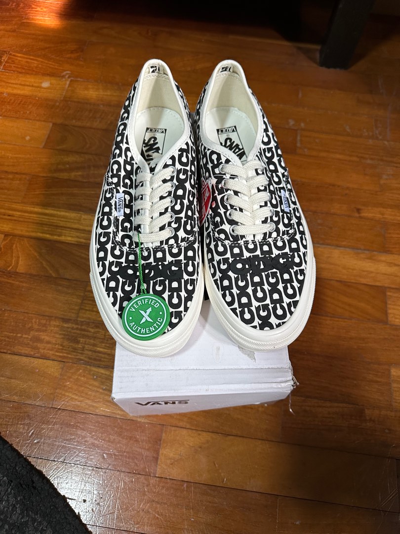 Cdg outlet authentic vans