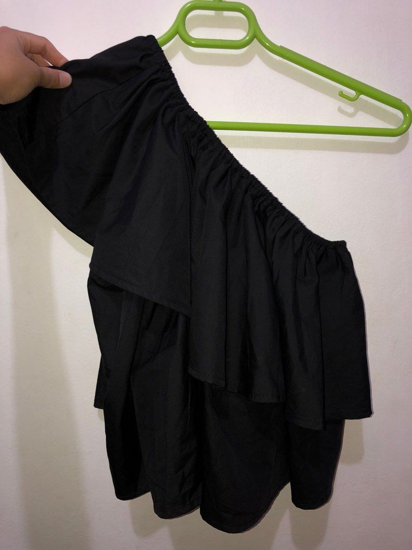 venus ruffle off the shoulder top