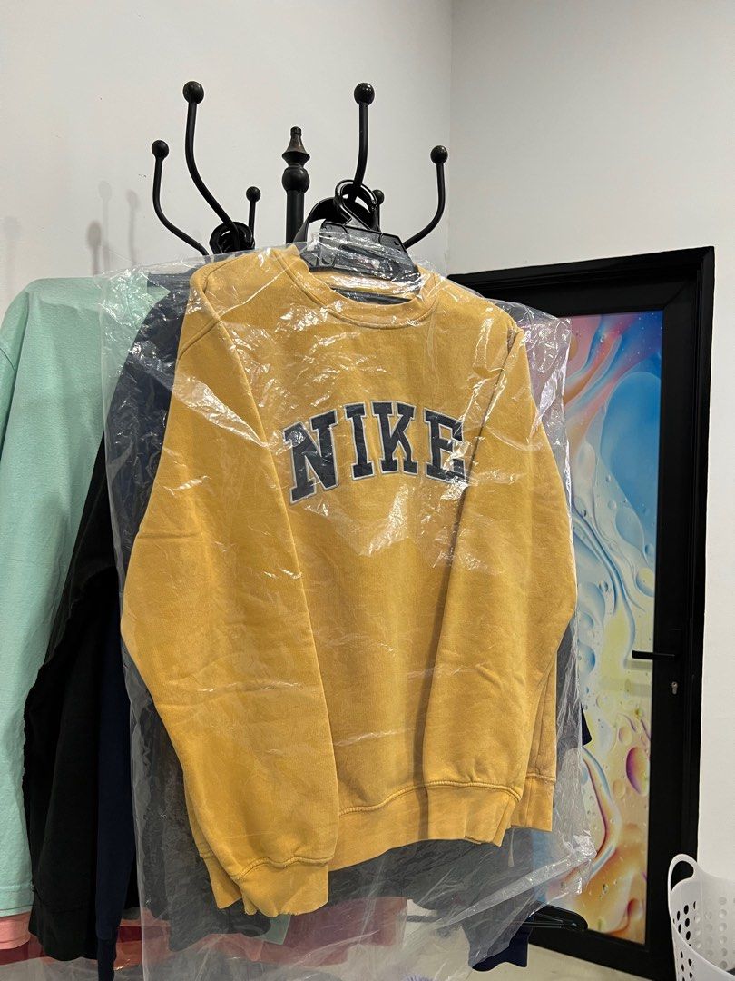 Vintage Nike sulam Sweatshirt mustard yellow Men s Fashion