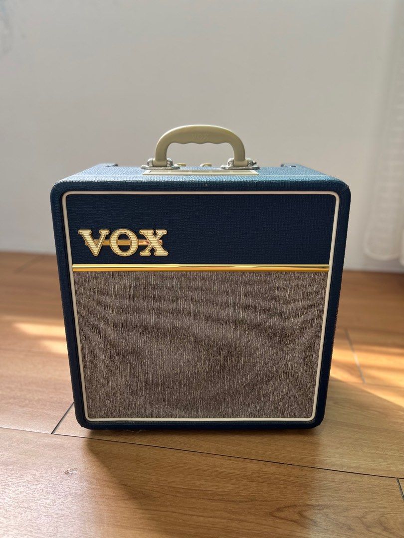 Vox AC4C1 BL 4W Tube Guitar Amplifier
