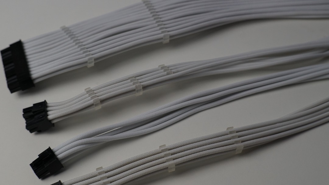 White braided cable sleeve, Computers & Tech, Parts & Accessories