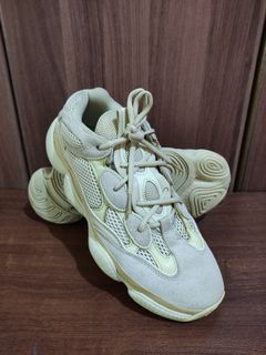 (Category: ) located in . Submitted by hypeapparels16 (Listing ID 1249297991, Image 1). Description: .