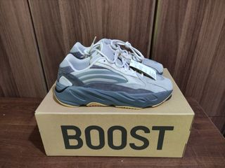 (Category: ) located in . Submitted by hypeapparels16 (Listing ID 1249300465, Image 1). Description: .