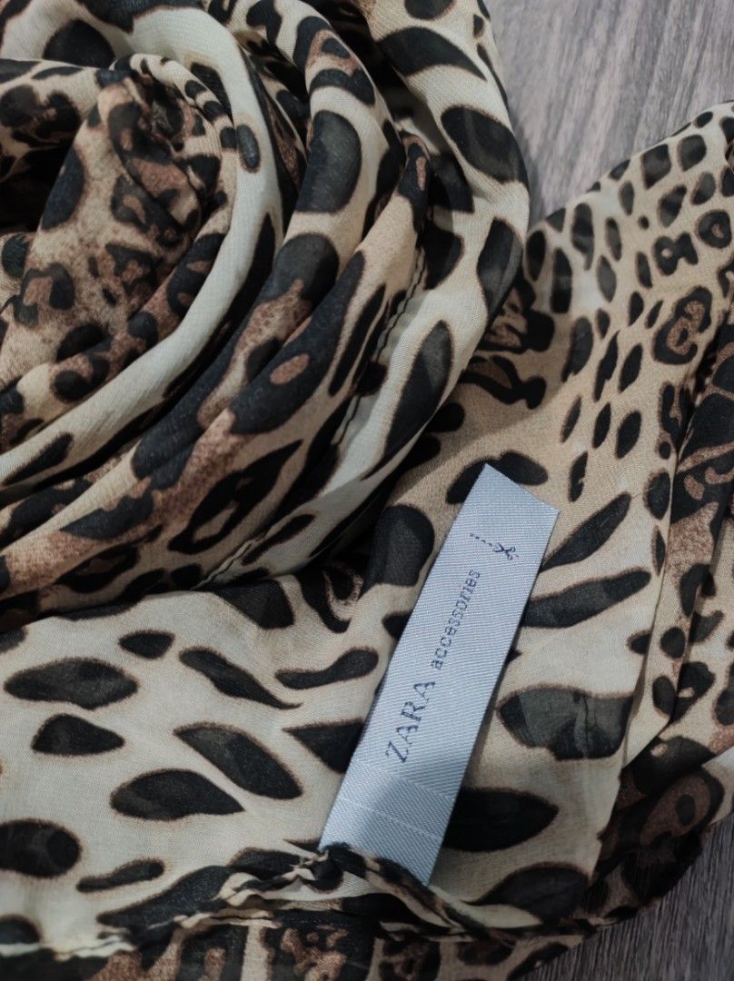 Zara leopard print scarf on sale
