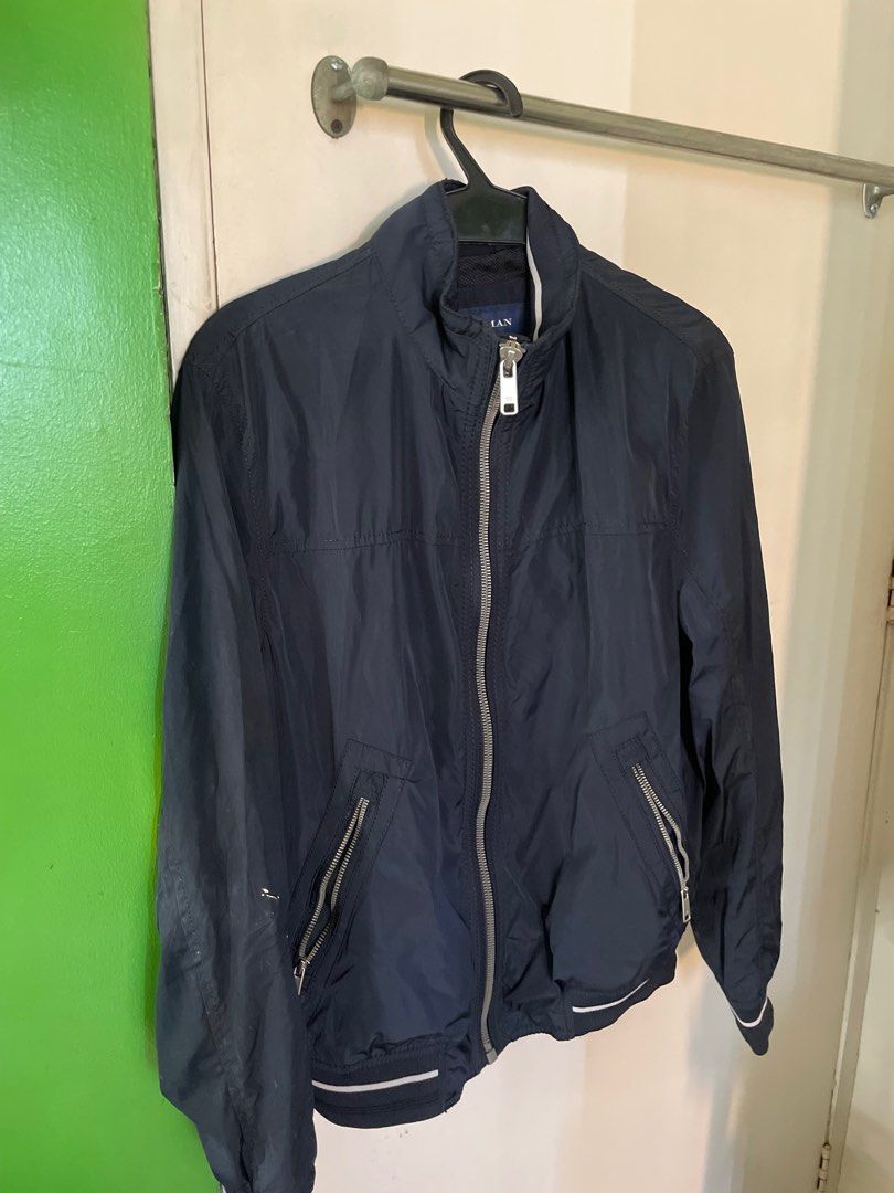 Zara Bomber Jacket 2 (Category: Coats, Jackets and Outerwear) located in Manila. Submitted by max0693 (Listing ID 1249352720, Image 2). Description: In good quality state, almost not used. Photos are unedited. Size: Small 2 pockets Made from Polyester Zippers are intact and smooth Dm me for bargain Rfs: decluttering.
